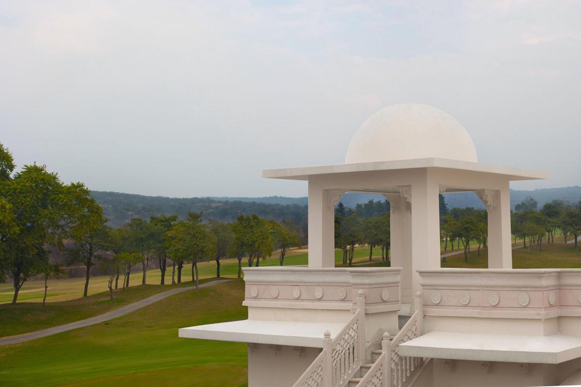 Itc Grand Bharat, A Luxury Collection Retreat, Gurgaon, New Delhi Capital Region Hotel Екстериор снимка